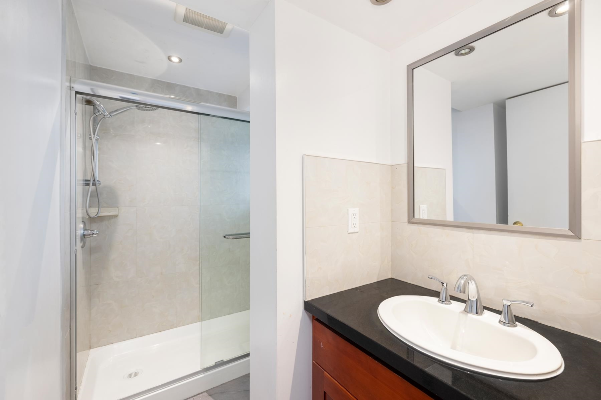 Front Yard Photo of 935 Beaconsfield Road, North Vancouver, BC