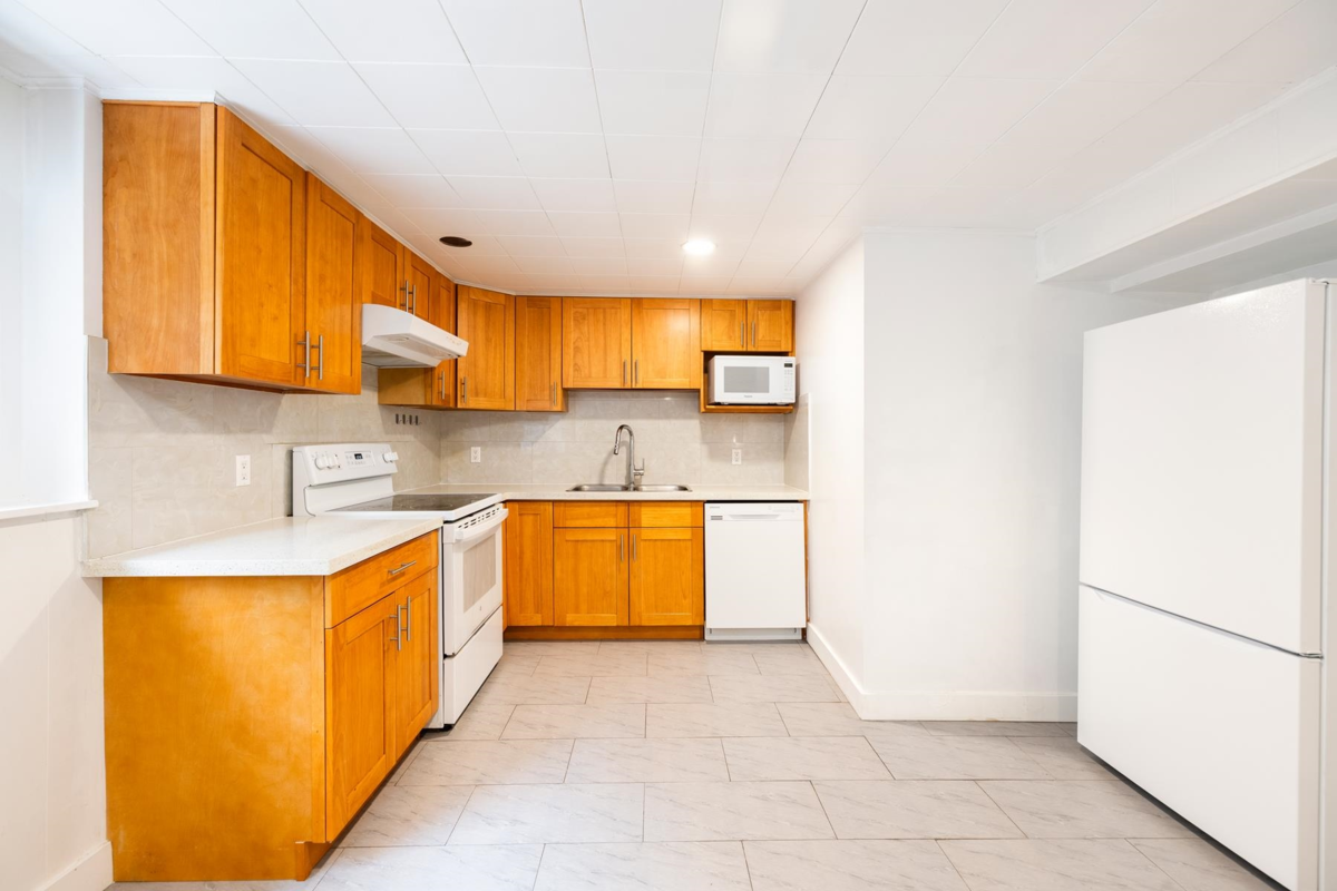 Garage Interior Photo of 935 Beaconsfield Road, North Vancouver, BC