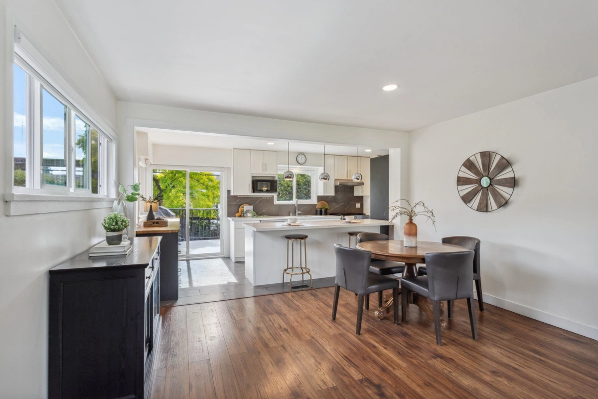 Kitchen Island Photo of 935 Beaconsfield Road, North Vancouver, BC