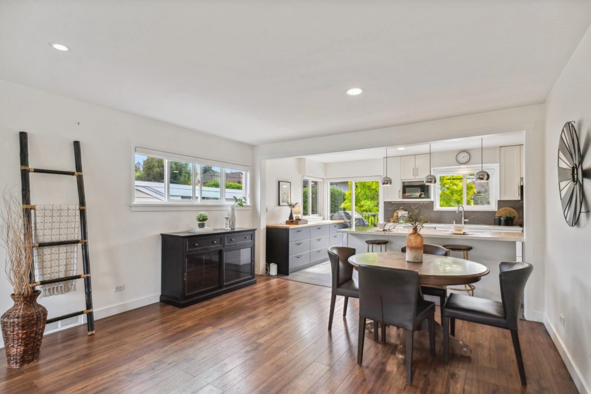 Kitchen Photo of 935 Beaconsfield Road, North Vancouver, BC