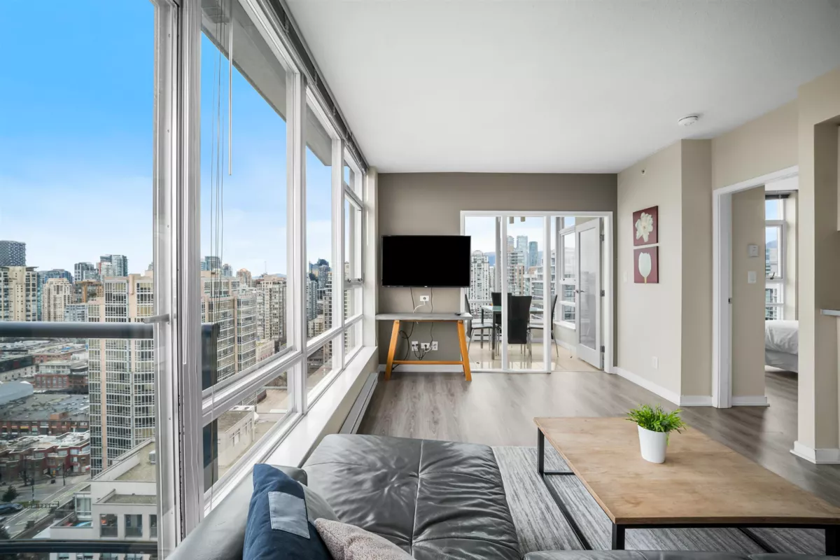 Dining Area Photo of 3608 928 Beatty Street, Vancouver, BC