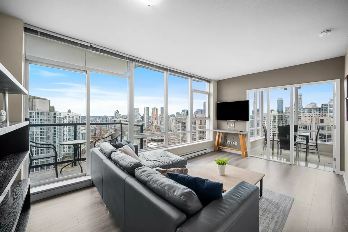 Family Room Photo of 3608 928 Beatty Street, Vancouver, BC