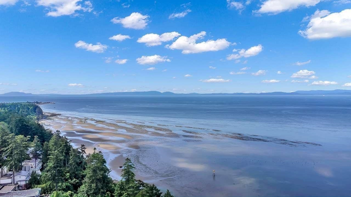 Kitchen Island Photo of 111 Graham Drive, Delta, BC