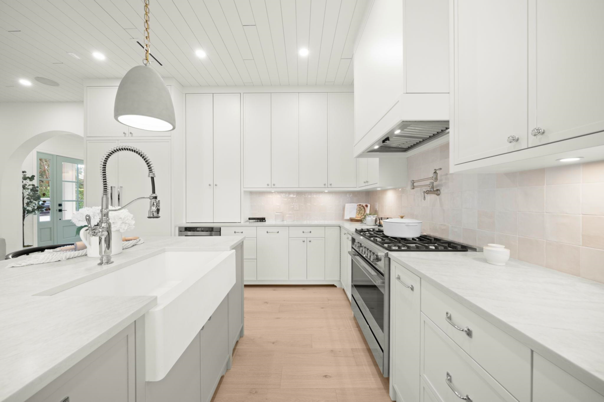 Guest Bathroom Photo of 1204 Stellers Jay Place, Tsawwassen, BC