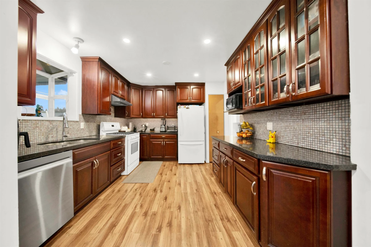 Pantry Photo of 6369 173a Street, Surrey, BC