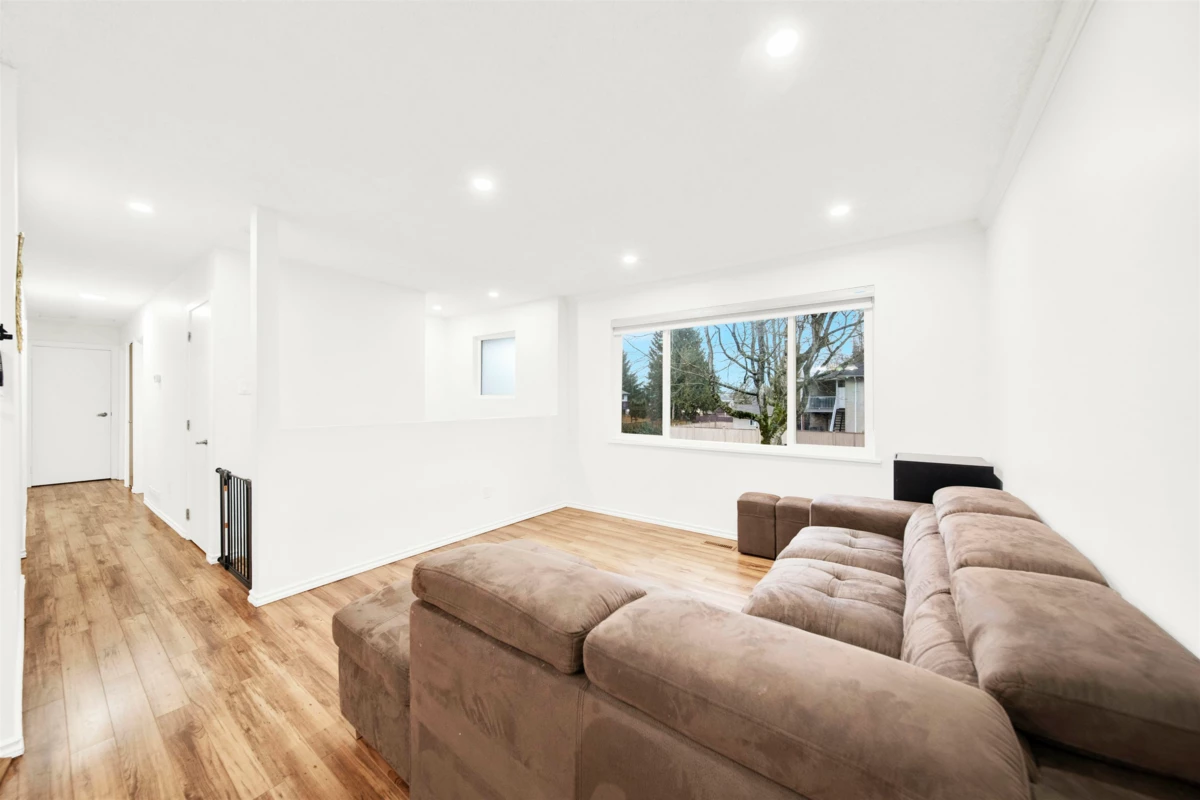 Staircase Photo of 6369 173a Street, Surrey, BC
