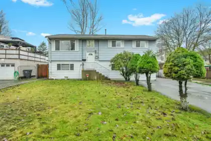 6369 173a Street, Surrey, BC, Cloverdale BC — 7 bed single family residence for sale