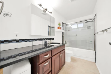 Kitchen Photo of 6369 173a Street, Surrey, BC