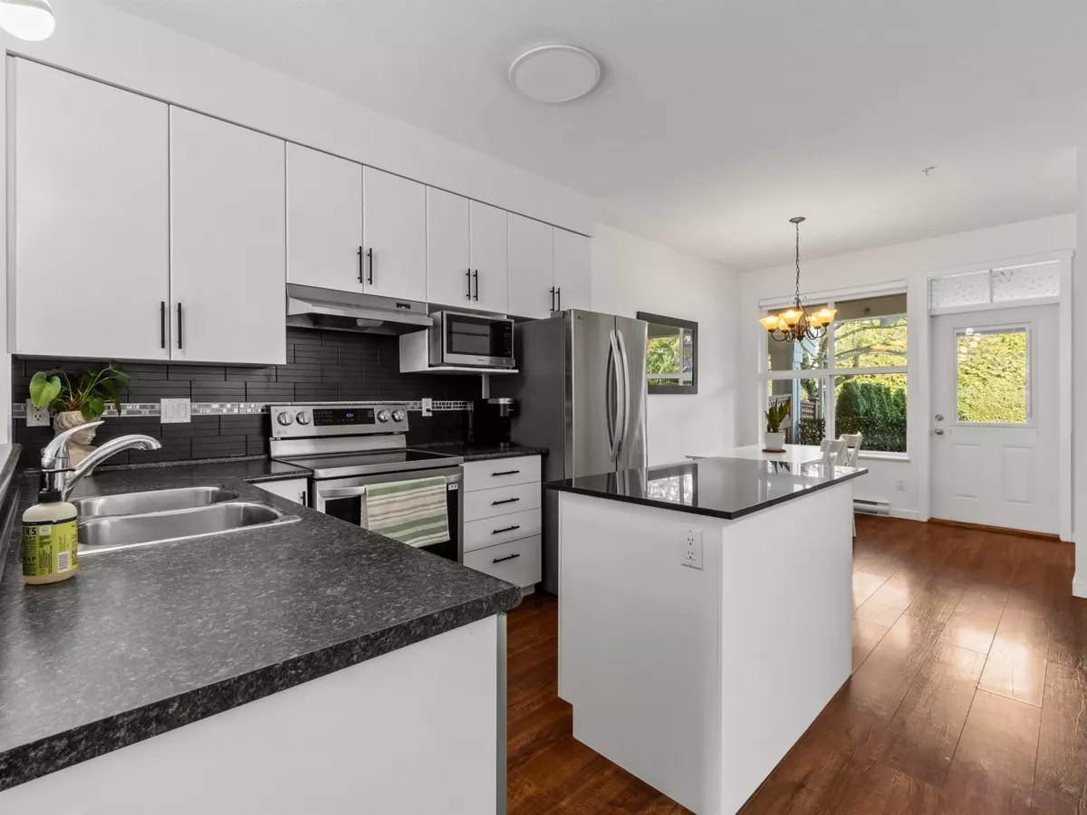 Bedroom 3 Photo of 2 20460 66 Avenue, Langley, BC