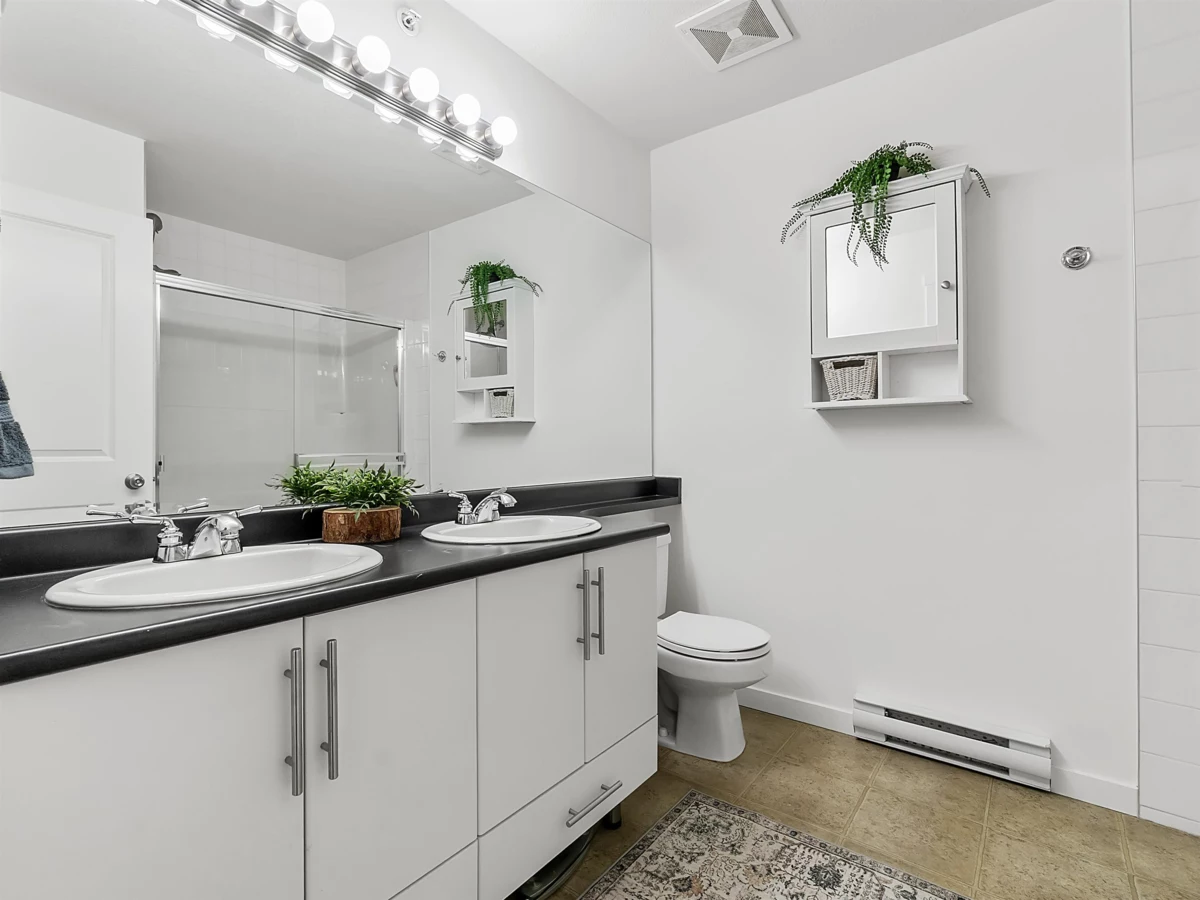 Front Yard Photo of 2 20460 66 Avenue, Langley, BC