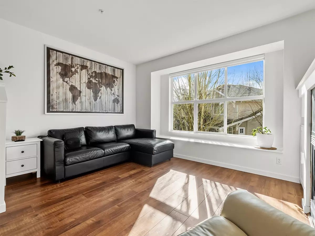 Powder Room Photo of 2 20460 66 Avenue, Langley, BC