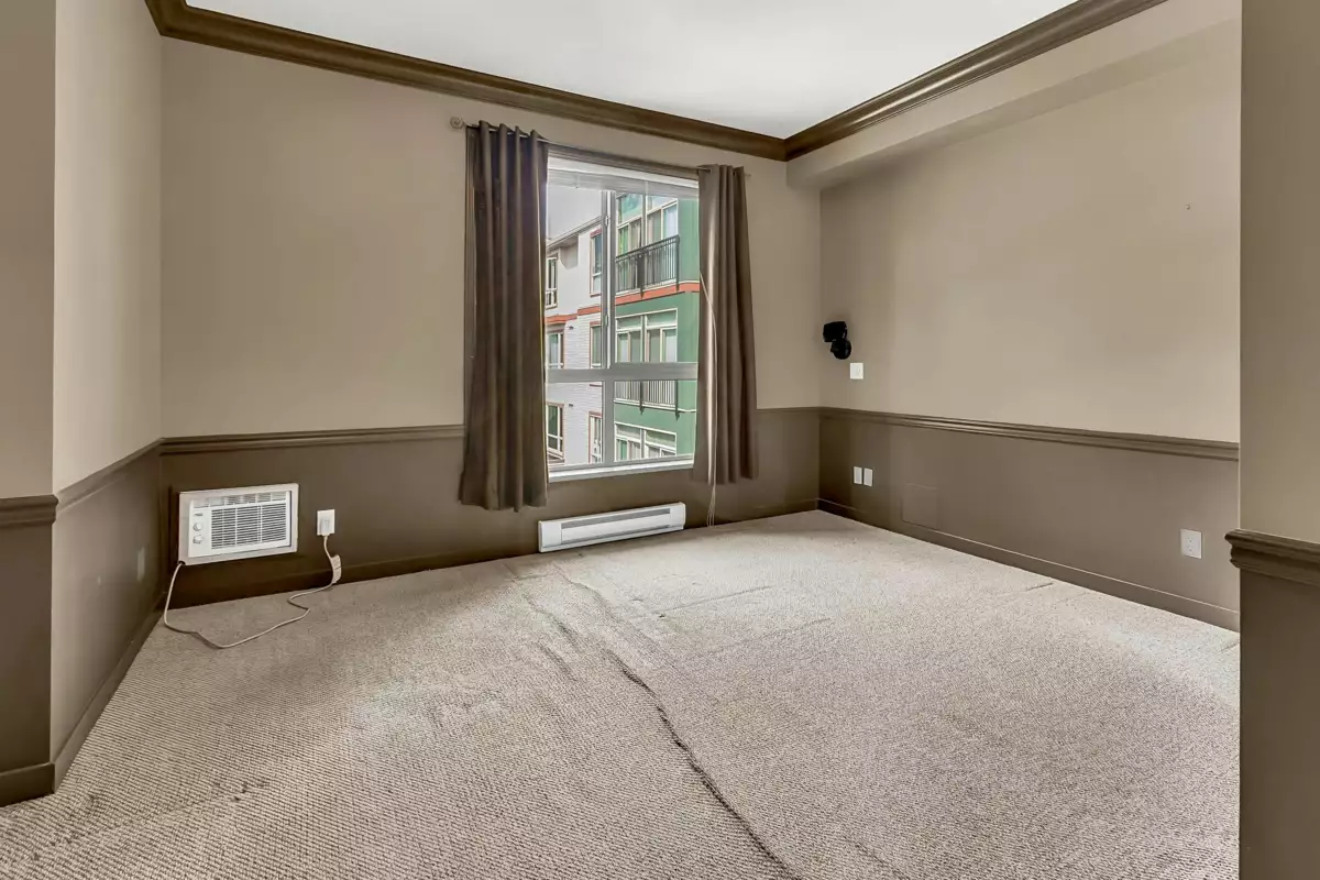 Powder Room Photo of 312 33485 South Fraser Way, Abbotsford, BC