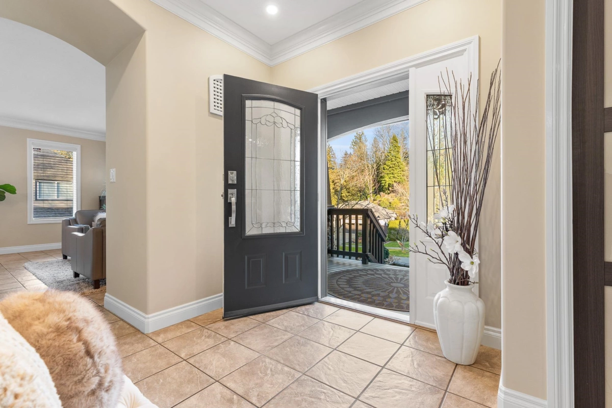 Breakfast Nook Photo of 10269 Wildrose Drive, Rosedale, BC