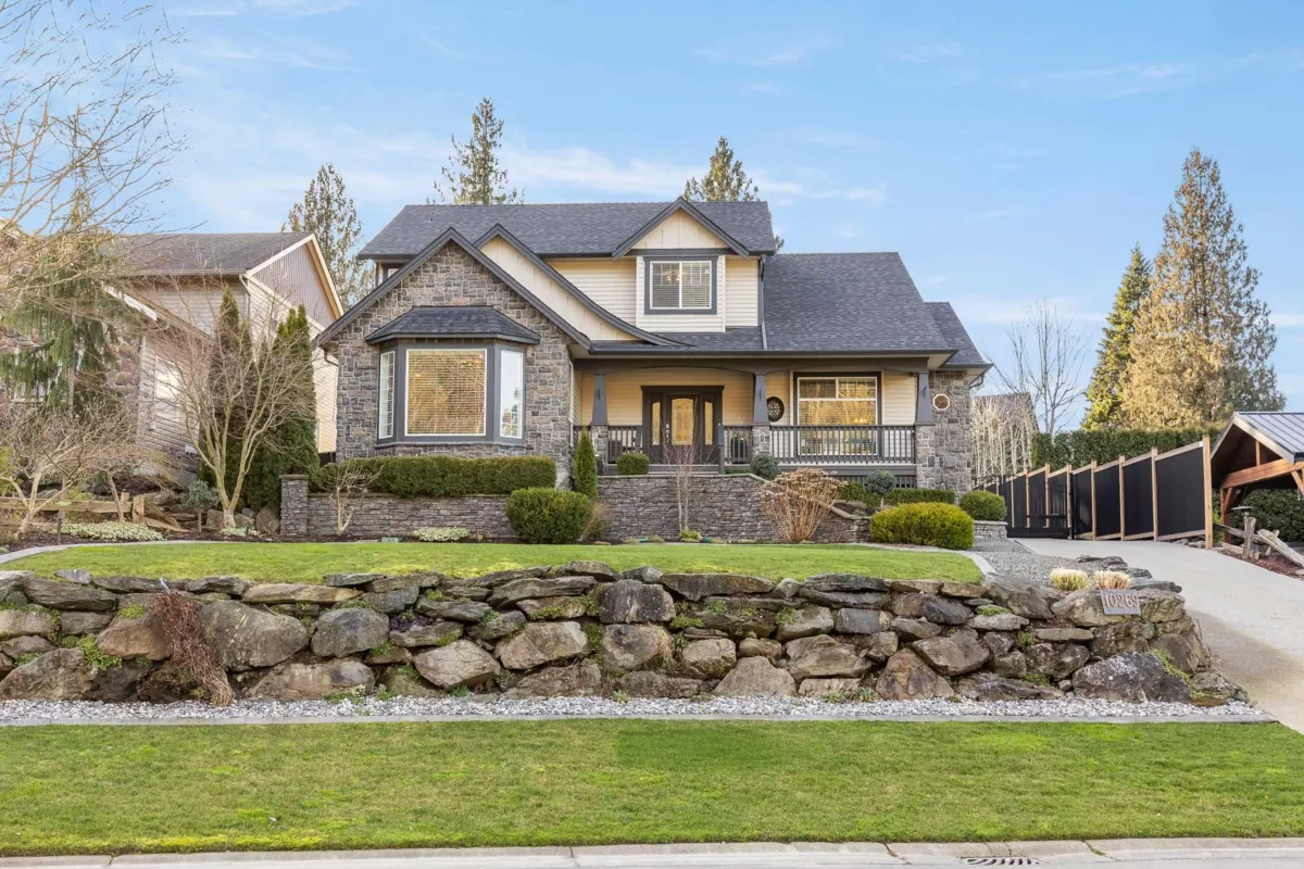 Kitchen Island Photo of 10269 Wildrose Drive, Rosedale, BC