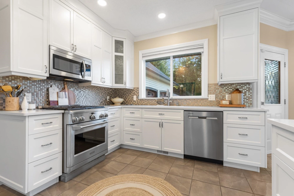 Primary Bathroom Photo of 10269 Wildrose Drive, Rosedale, BC