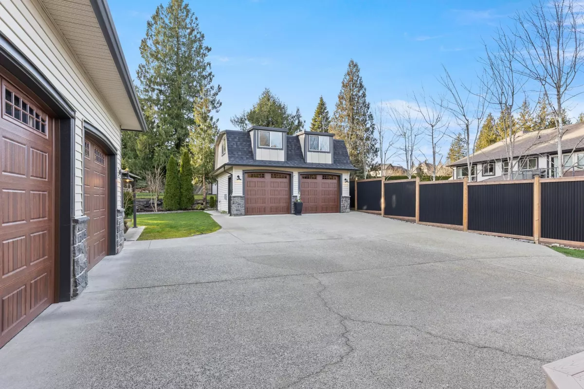 Swimming Pool Photo of 10269 Wildrose Drive, Rosedale, BC