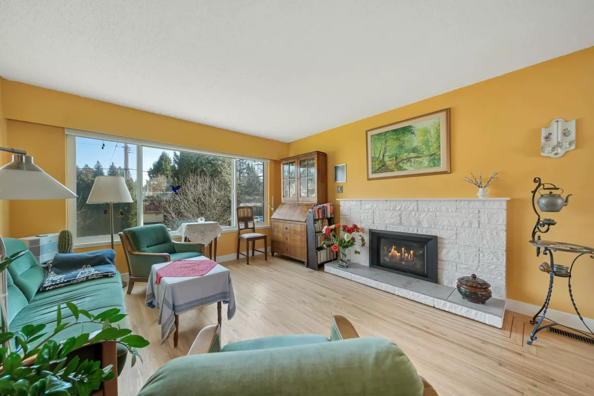 Breakfast Nook Photo of 11645 195a Street, Pitt Meadows, BC