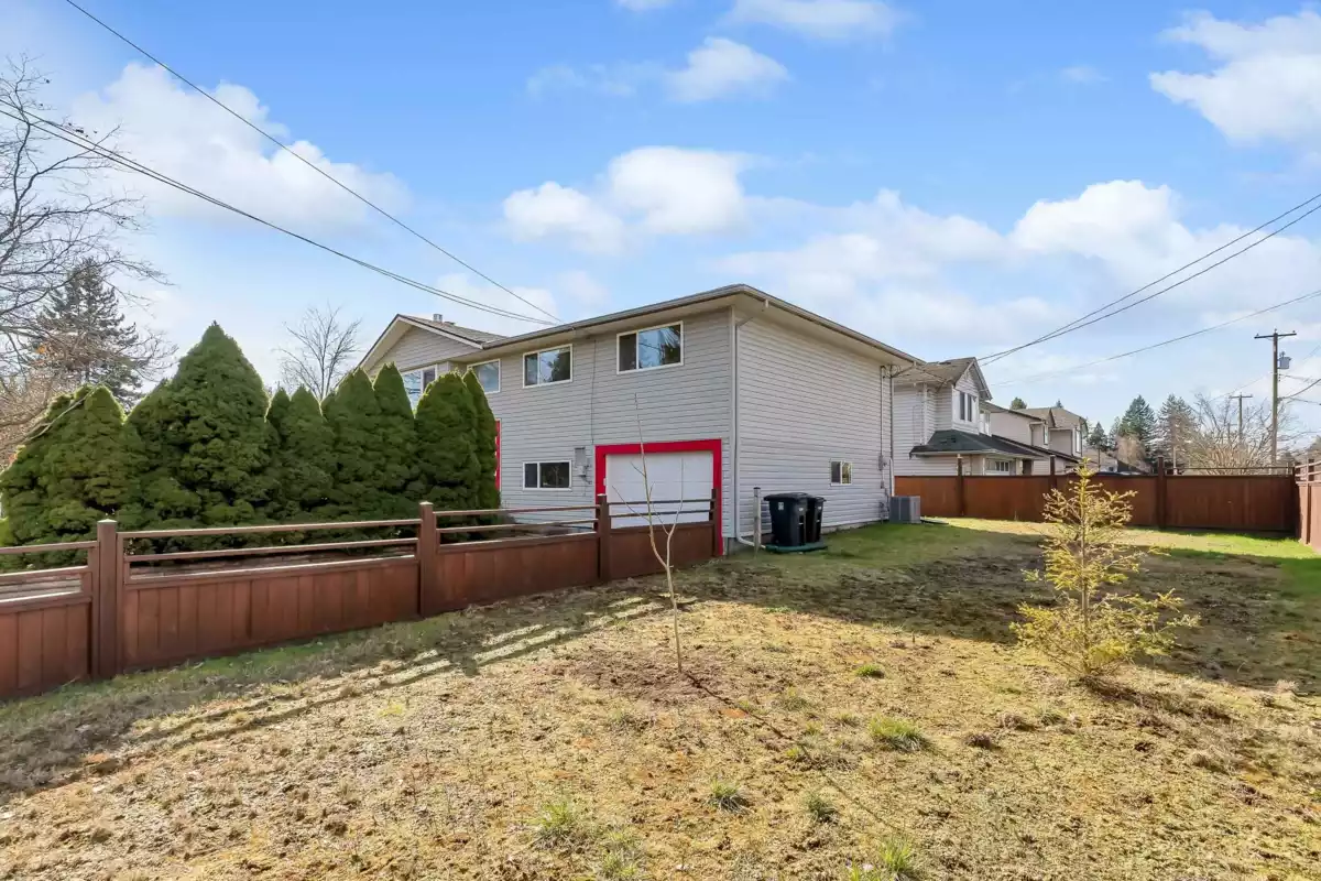 Kitchen Island Photo of 11645 195a Street, Pitt Meadows, BC