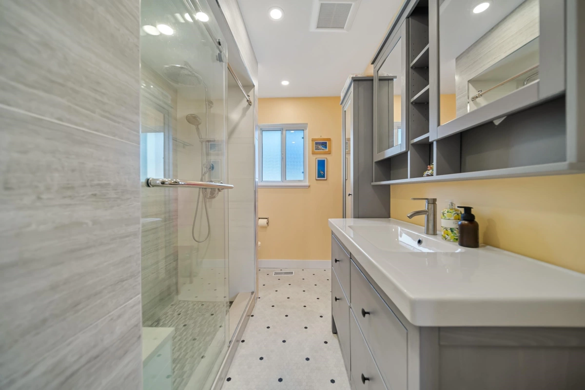 Laundry Room Photo of 11645 195a Street, Pitt Meadows, BC