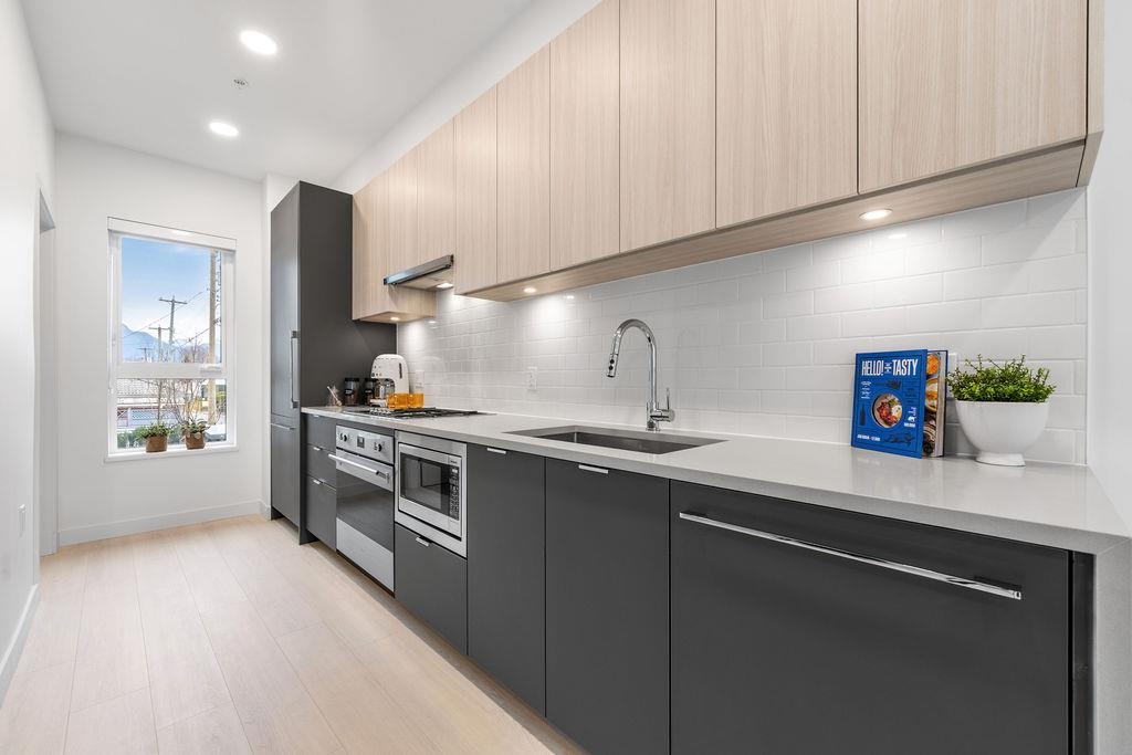 Family Room Photo of 2425 Grant Street, Vancouver, BC