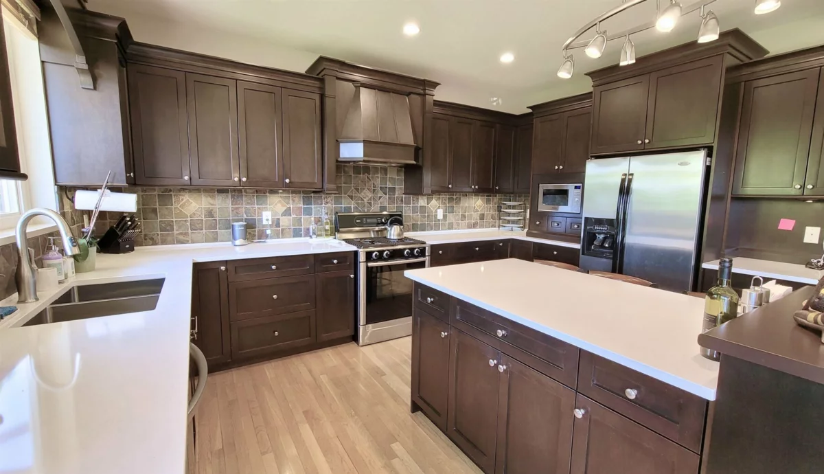 Dining Area Photo of 15974 Buena Vista Avenue Avenue, White Rock, BC