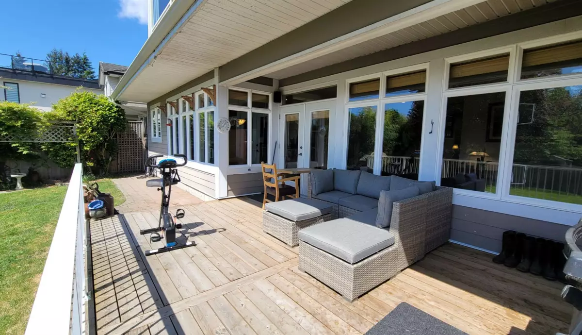 Garage Interior Photo of 15974 Buena Vista Avenue Avenue, White Rock, BC