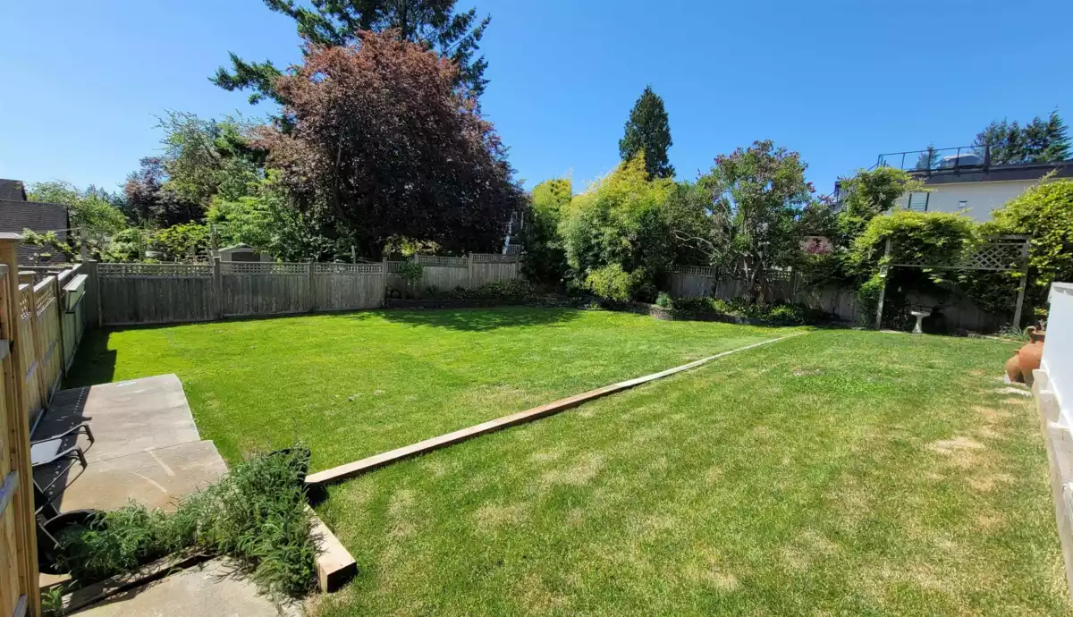 Outdoor Patio Photo of 15974 Buena Vista Avenue Avenue, White Rock, BC