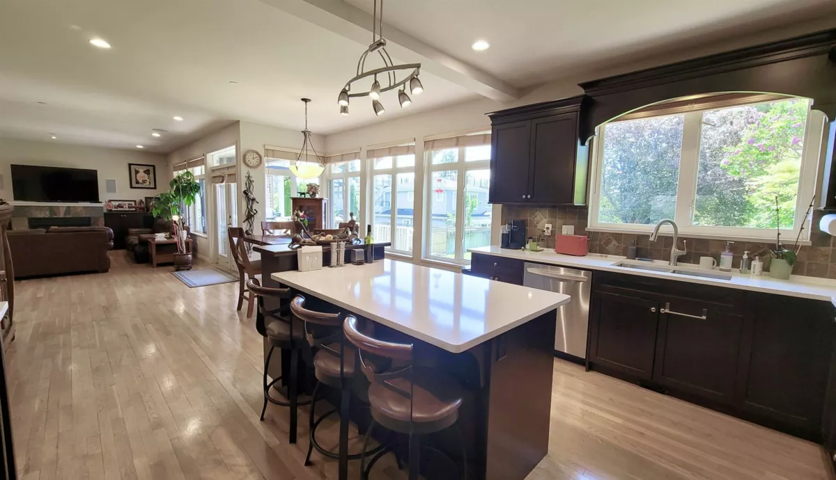 Pantry Photo of 15974 Buena Vista Avenue Avenue, White Rock, BC