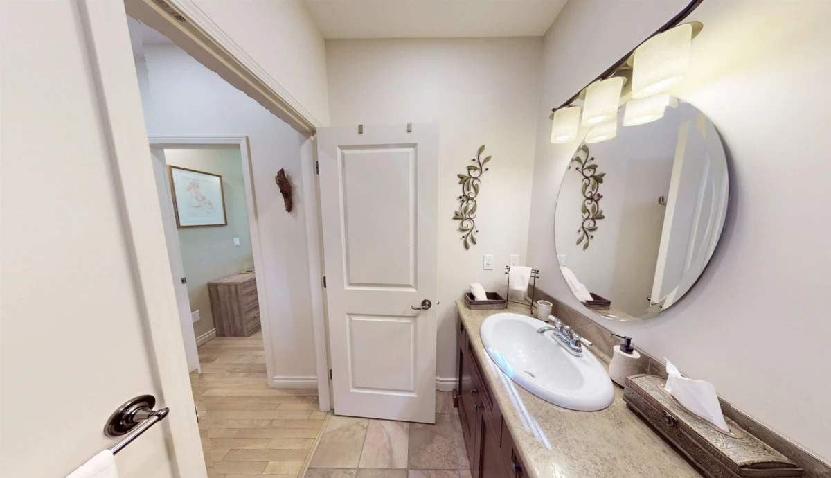 Staircase Photo of 15974 Buena Vista Avenue Avenue, White Rock, BC