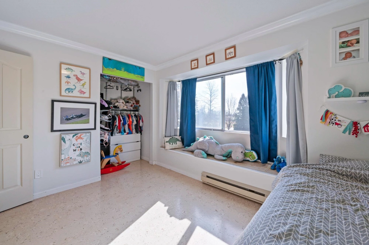 Hallway Photo of 15227 Sheridan Drive, Pitt Meadows, BC