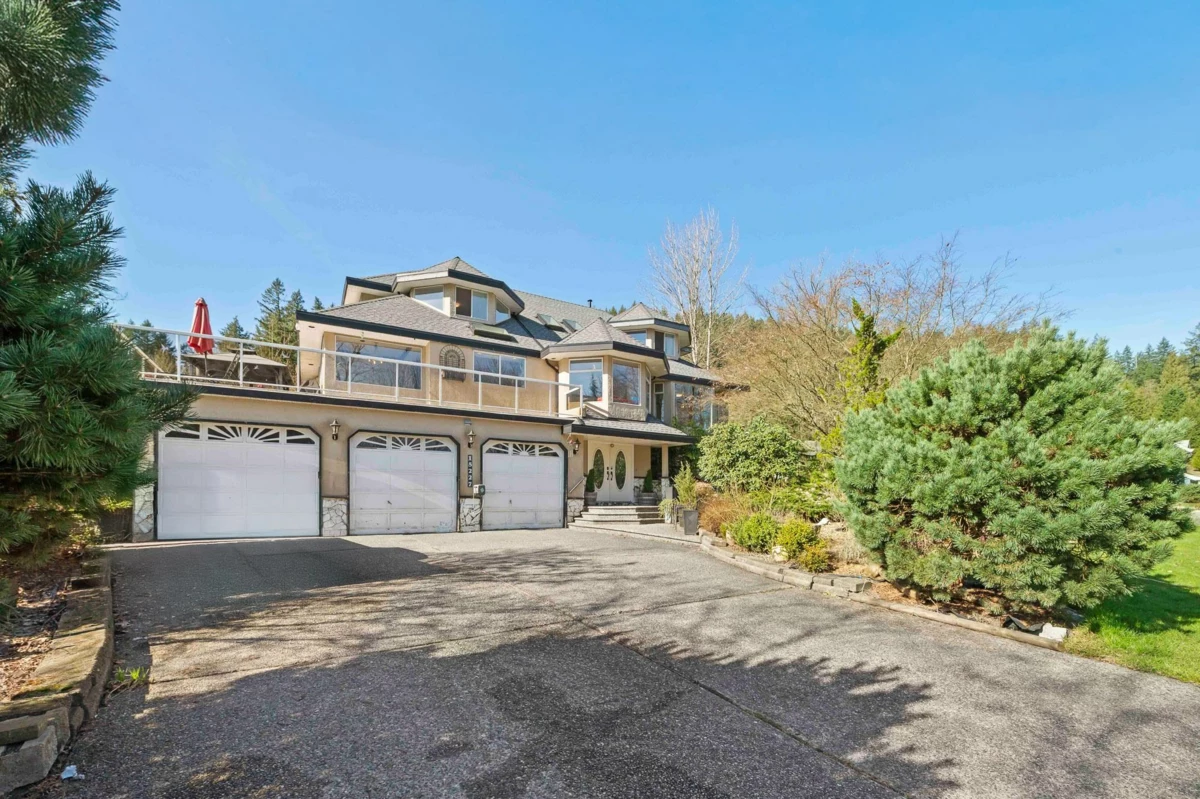 Living Room Photo of 15227 Sheridan Drive, Pitt Meadows, BC