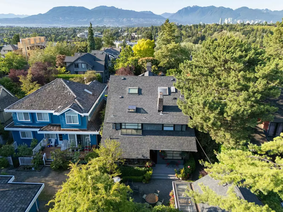 Garden / Landscaping Photo of 1986 W 36th Avenue, Vancouver, BC