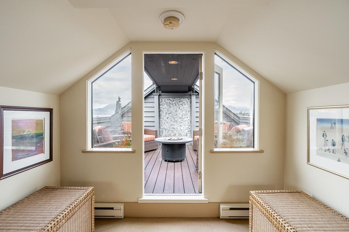 Hallway Photo of 1986 W 36th Avenue, Vancouver, BC