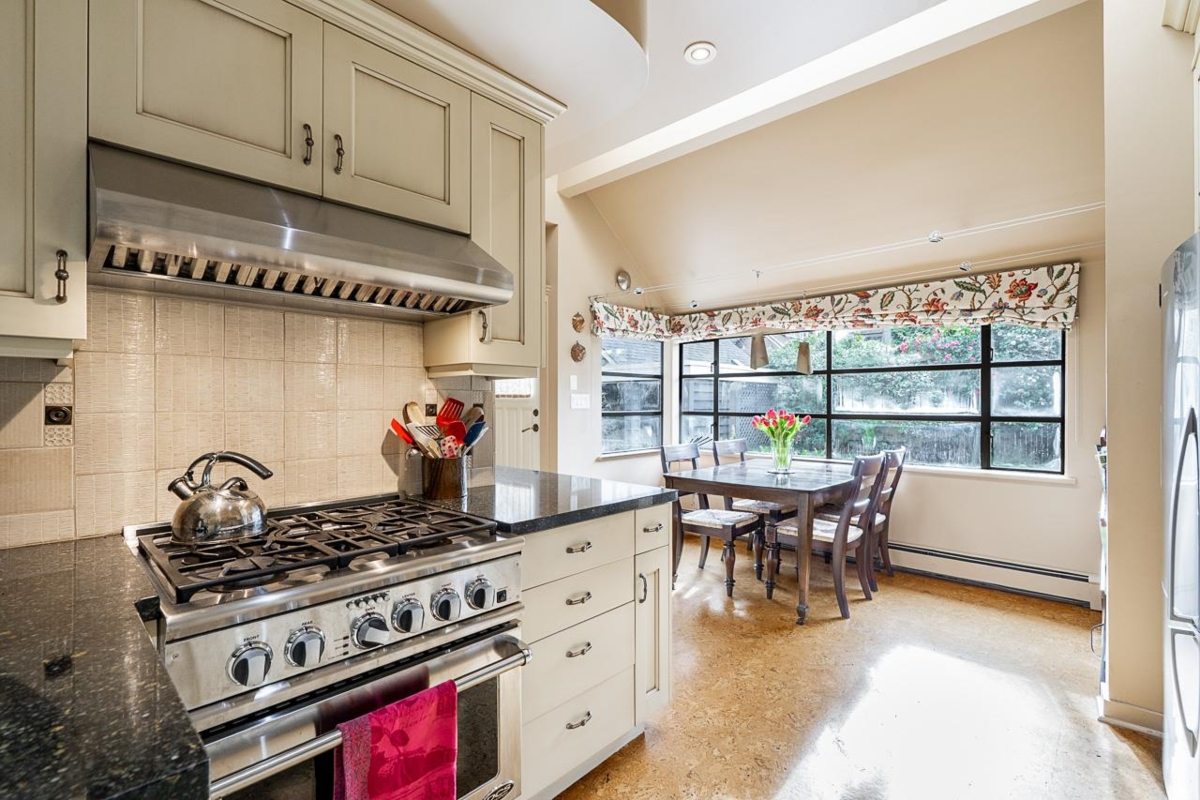 Kitchen Island Photo of 1986 W 36th Avenue, Vancouver, BC