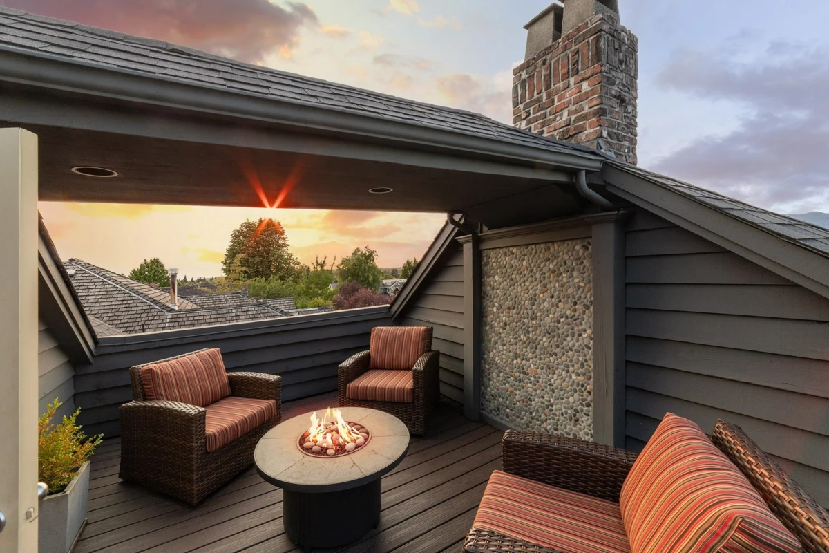 Outdoor Patio Photo of 1986 W 36th Avenue, Vancouver, BC