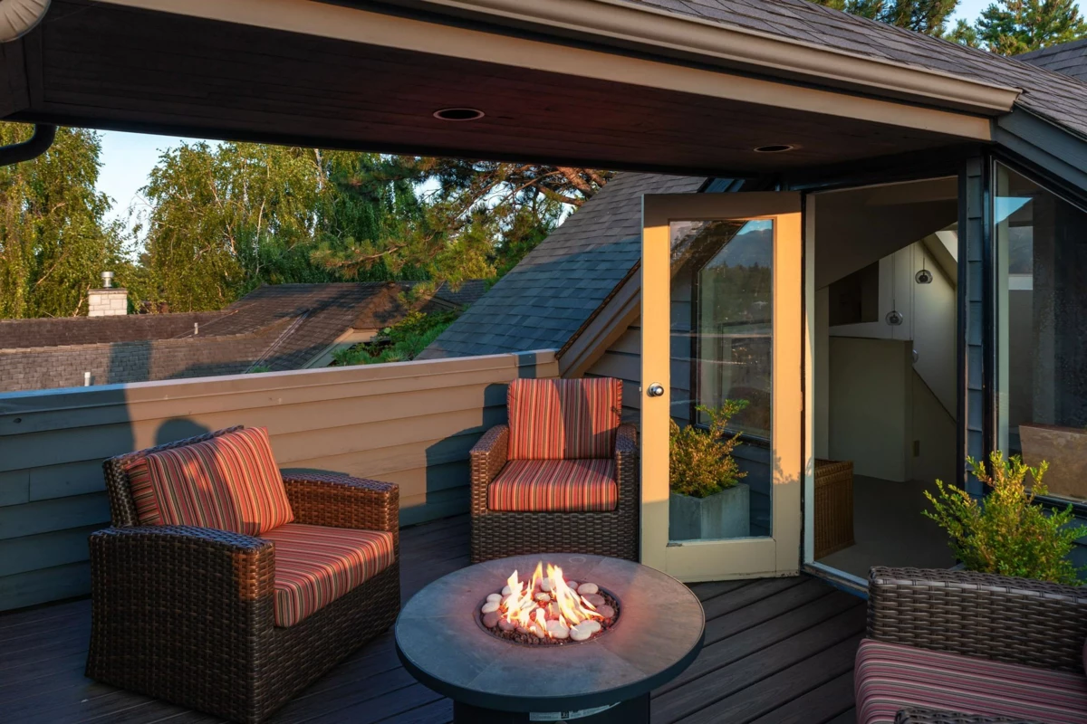 Staircase Photo of 1986 W 36th Avenue, Vancouver, BC