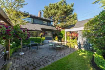 Hot Tub / Spa Photo of 1986 W 36th Avenue, Vancouver, BC