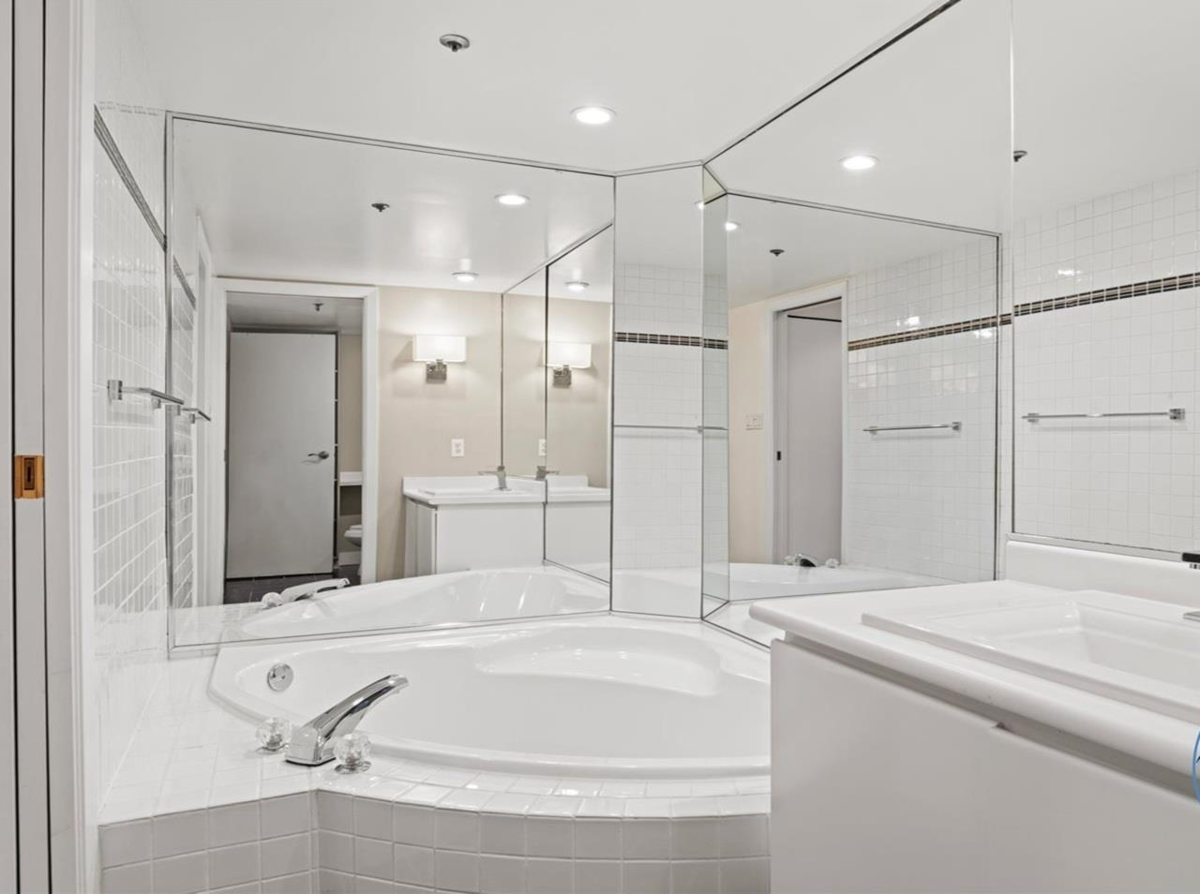 Guest Bathroom Photo of 105 1502 Island Park Walk, Vancouver, BC
