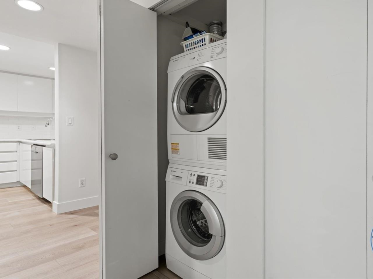 Office / Den Photo of 105 1502 Island Park Walk, Vancouver, BC