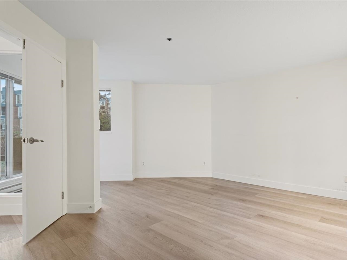 Walk-In Closet Photo of 105 1502 Island Park Walk, Vancouver, BC