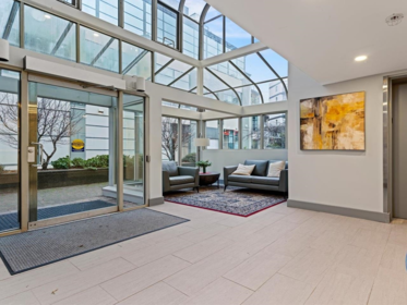 105 1502 Island Park Walk, Vancouver, BC, Vancouver — Apartment/Condo for sale