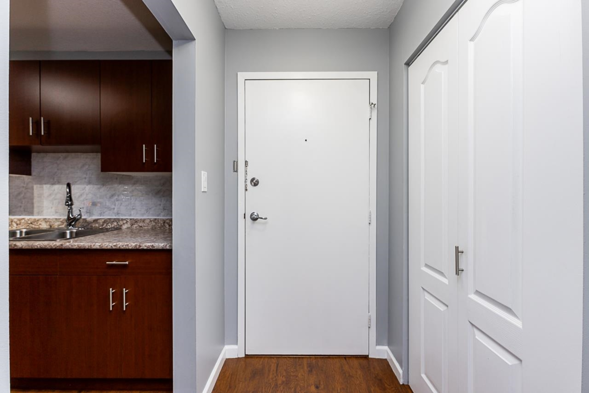 Kitchen Photo of 304 46374 Margaret Avenue, Chilliwack, BC