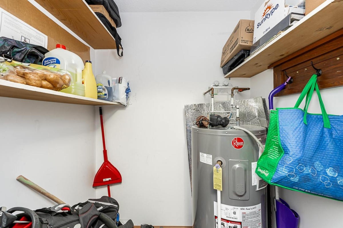 Laundry Room Photo of 304 46374 Margaret Avenue, Chilliwack, BC