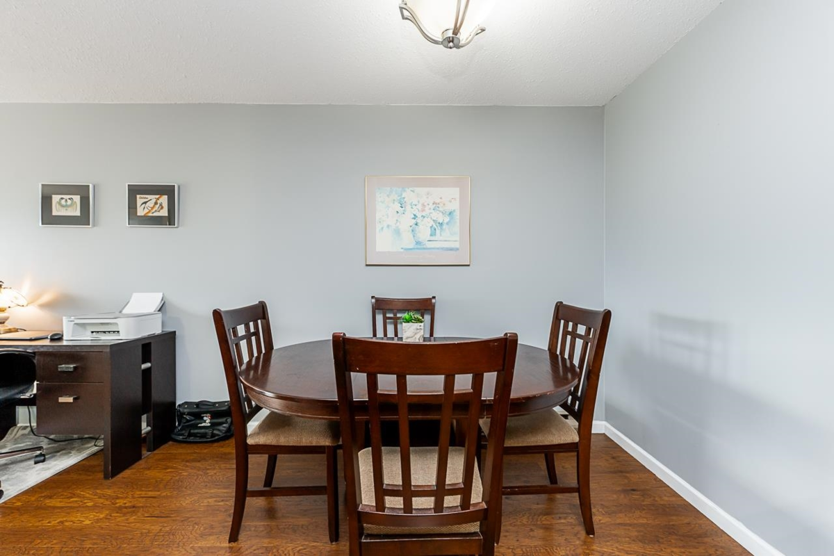 Primary Bathroom Photo of 304 46374 Margaret Avenue, Chilliwack, BC