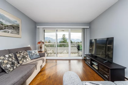 Bedroom 3 Photo of 304 46374 Margaret Avenue, Chilliwack, BC