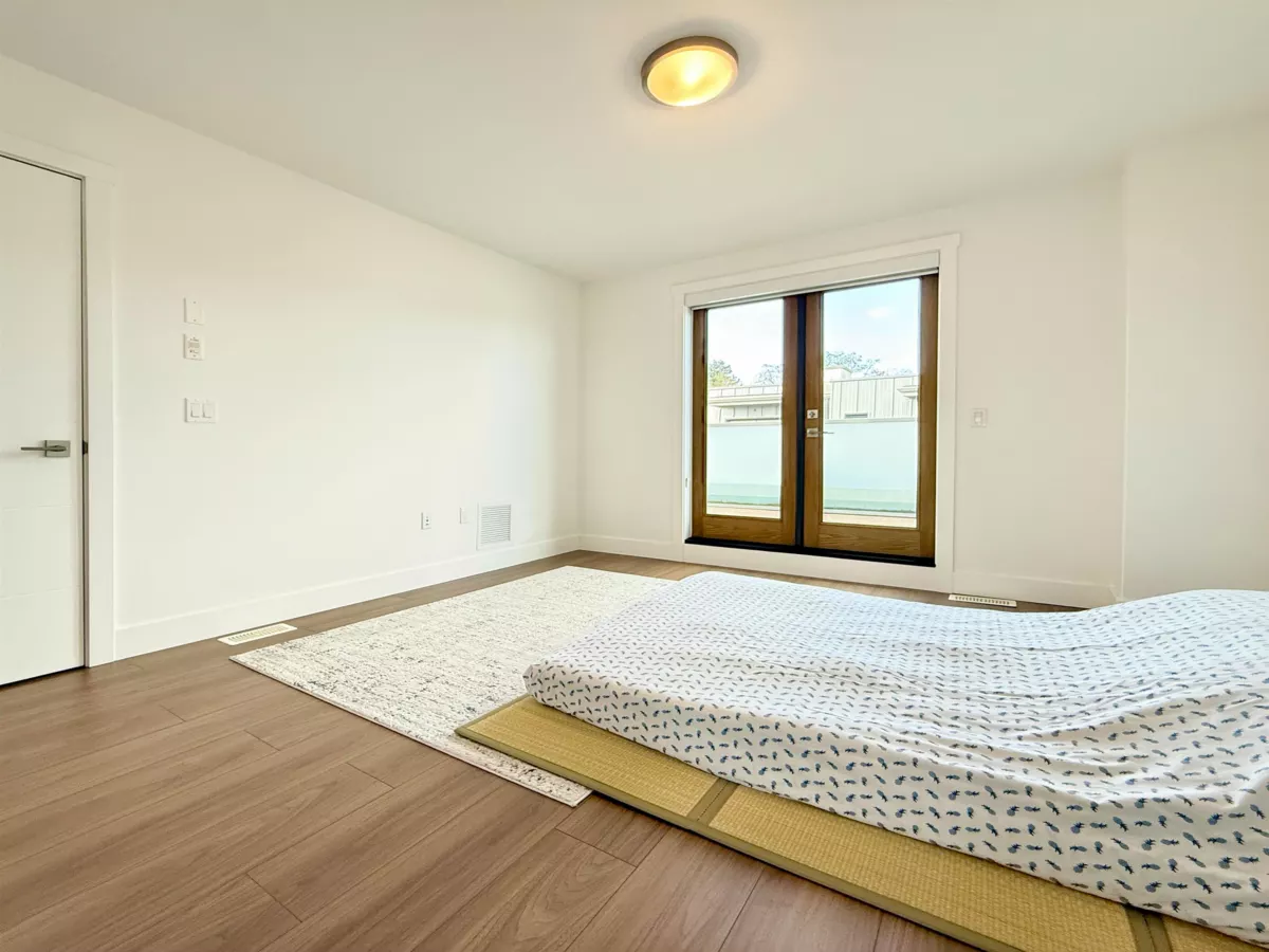 Mudroom Photo of 5458 Oak Street, Vancouver, BC