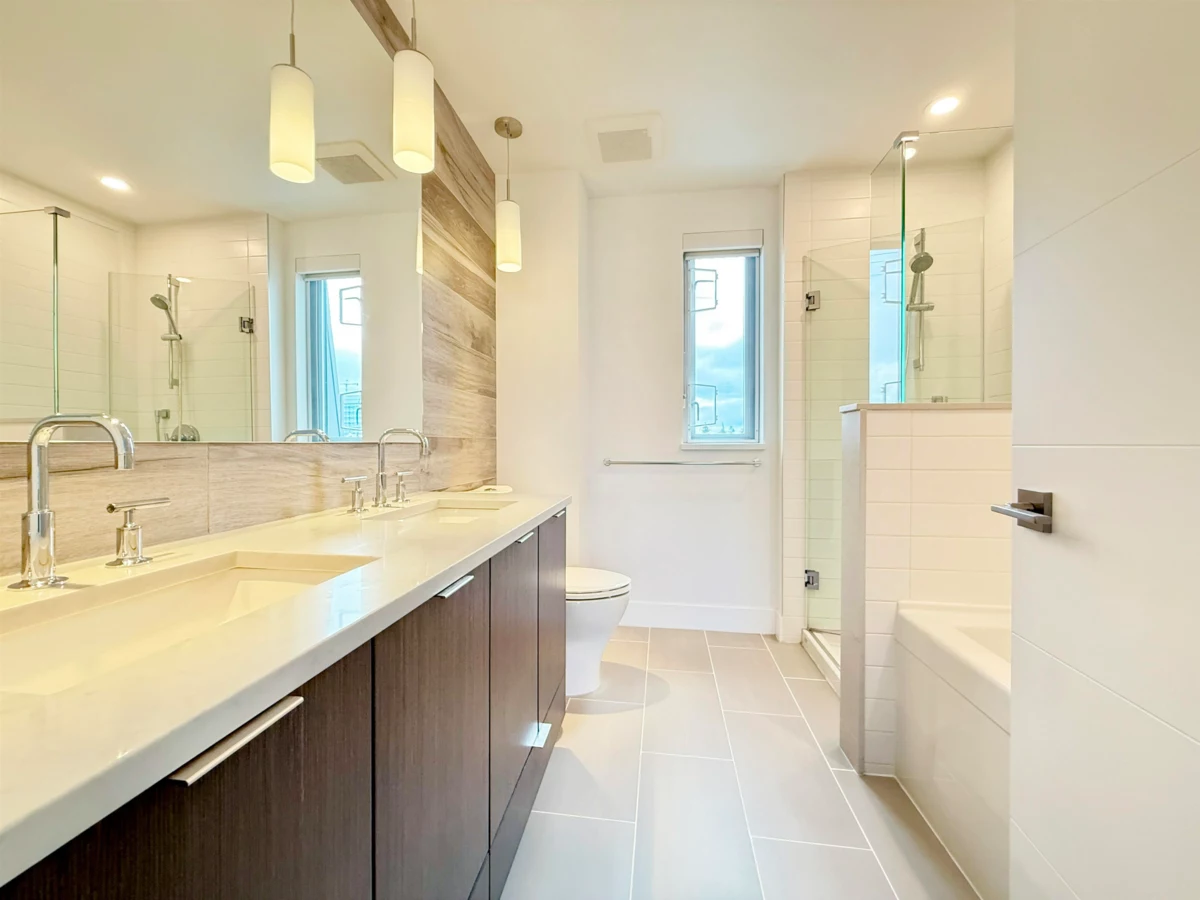 Staircase Photo of 5458 Oak Street, Vancouver, BC