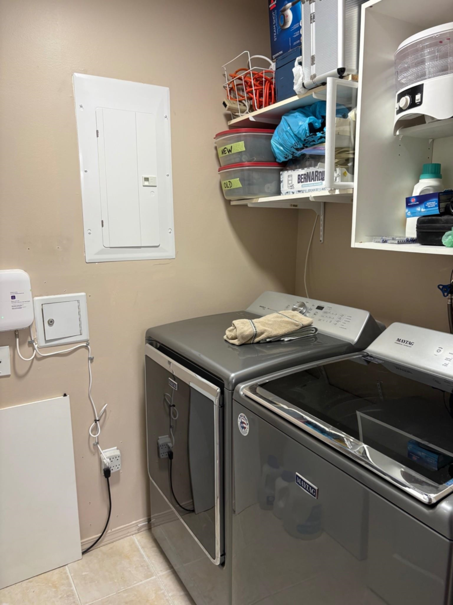 Family Room Photo of 103 2964 Trethewey Street, Abbotsford, BC