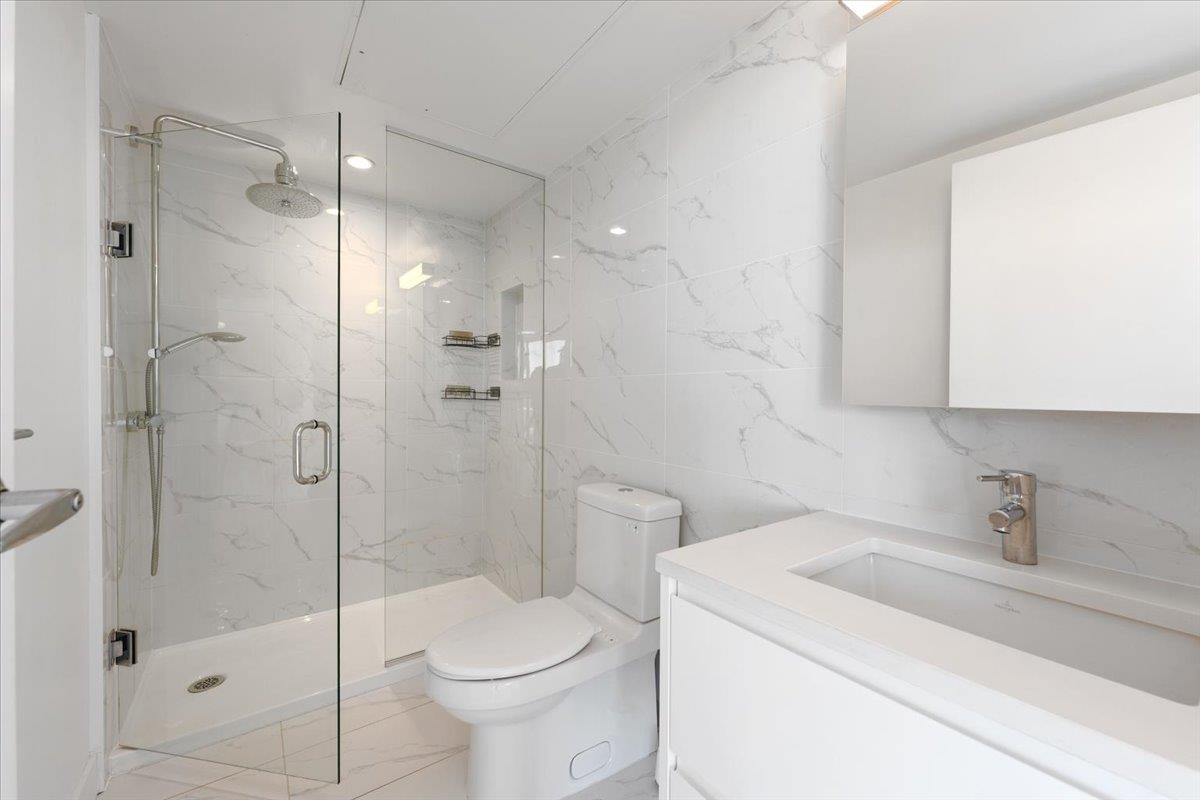 Basement Recreation Room Photo of 410 8138 Fraser Street, Vancouver, BC