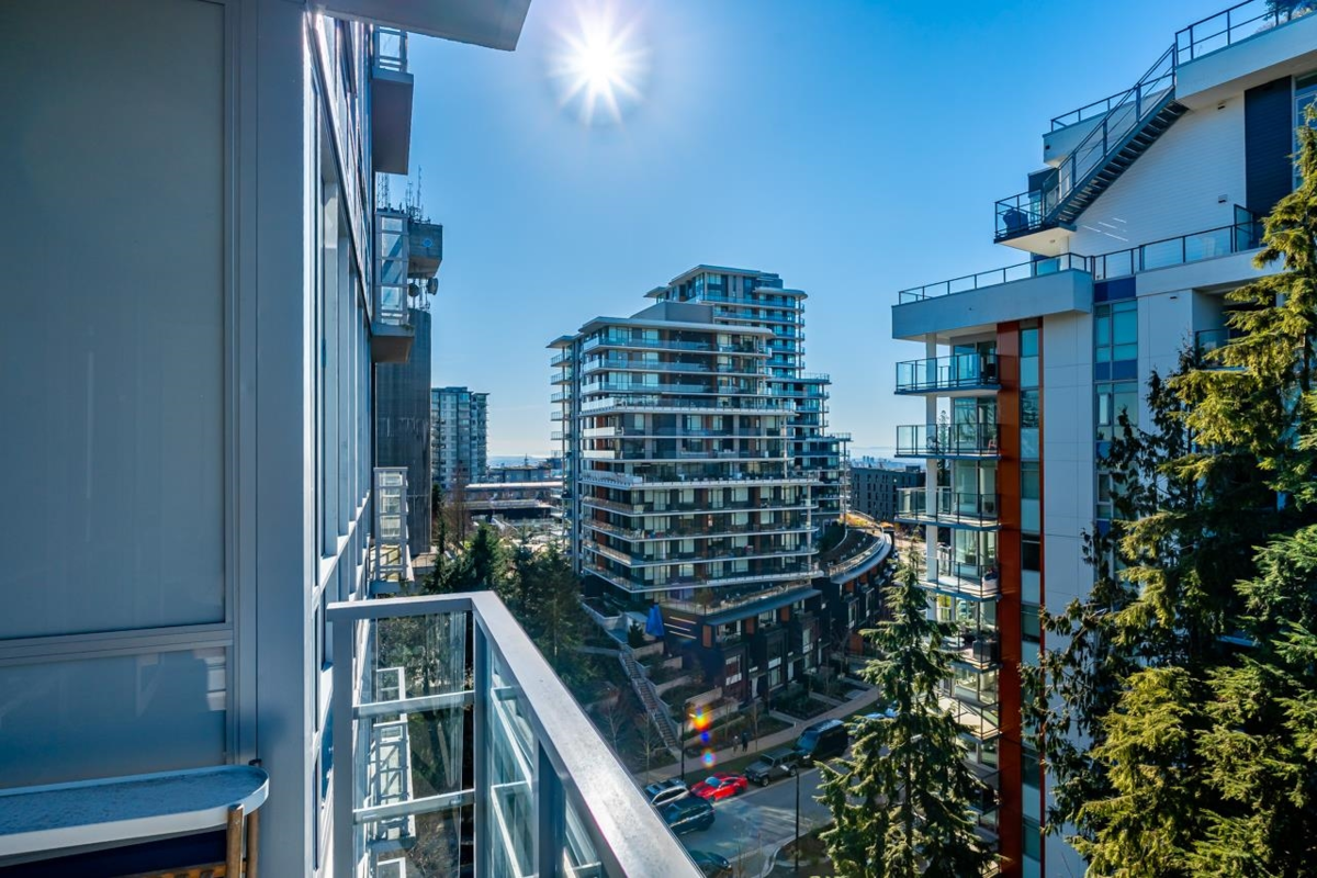 Garden / Landscaping Photo of 1006 9060 University Crescent, Burnaby, BC